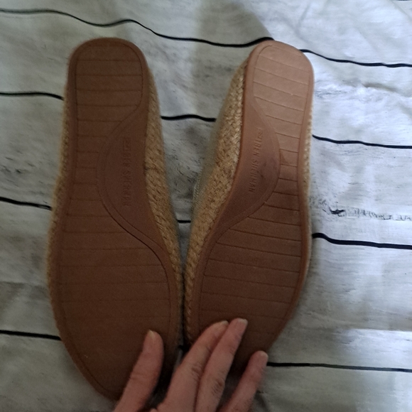 Ben Sherman slip on shoes - Picture 3 of 4